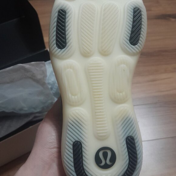 Women's Lululemon Strongfeel Trainers - Picture 10 of 10
